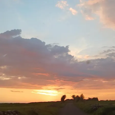 Basic, Warm, Cosy, Private Little * Caherphuca