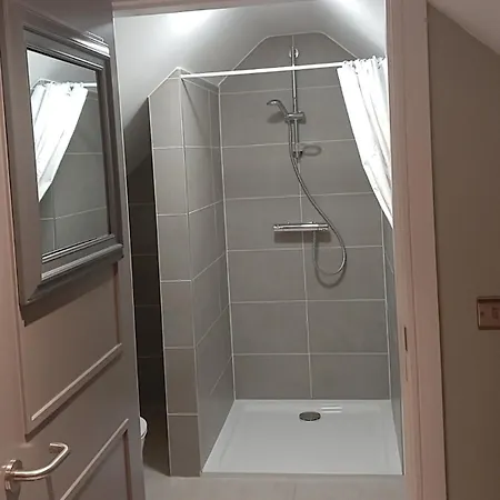 Basic, Warm, Cosy, Private Little * Caherphuca