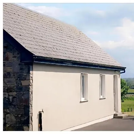 Basic, Warm, Cosy, Private Little Caherphuca